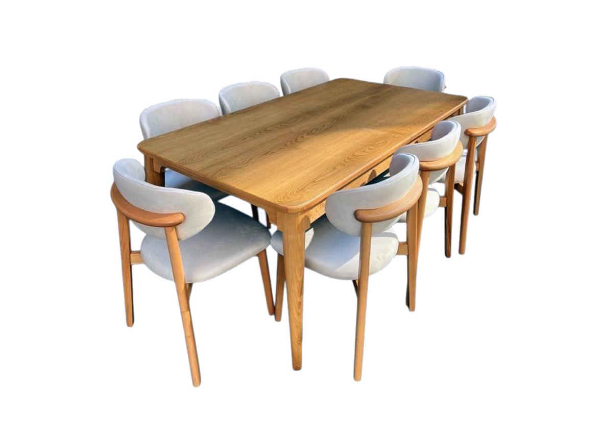 Clear Mahogany Dining Table | Timeless Elegance