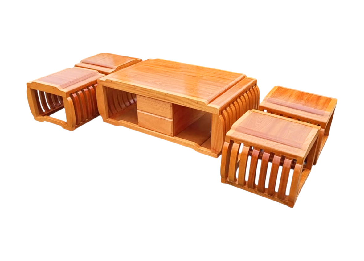 Clear Solid Mahogany Coffee Table with 4 Matching Stools